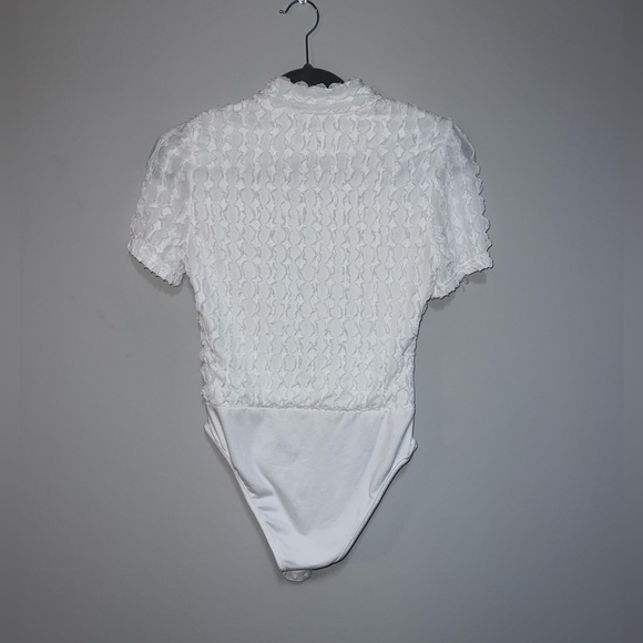 White Short Sleeve Bodysuit - Picture 4 of 8